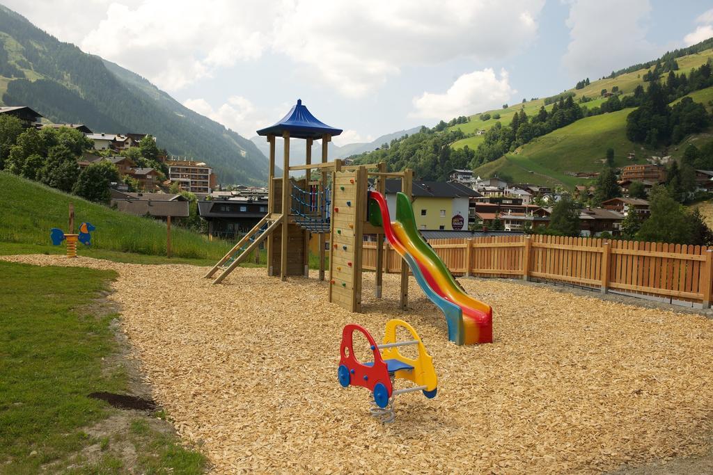 Johanneshof - Dein Mountain Wohlfuehlhotel Saalbach-Hinterglemm Zewnętrze zdjęcie